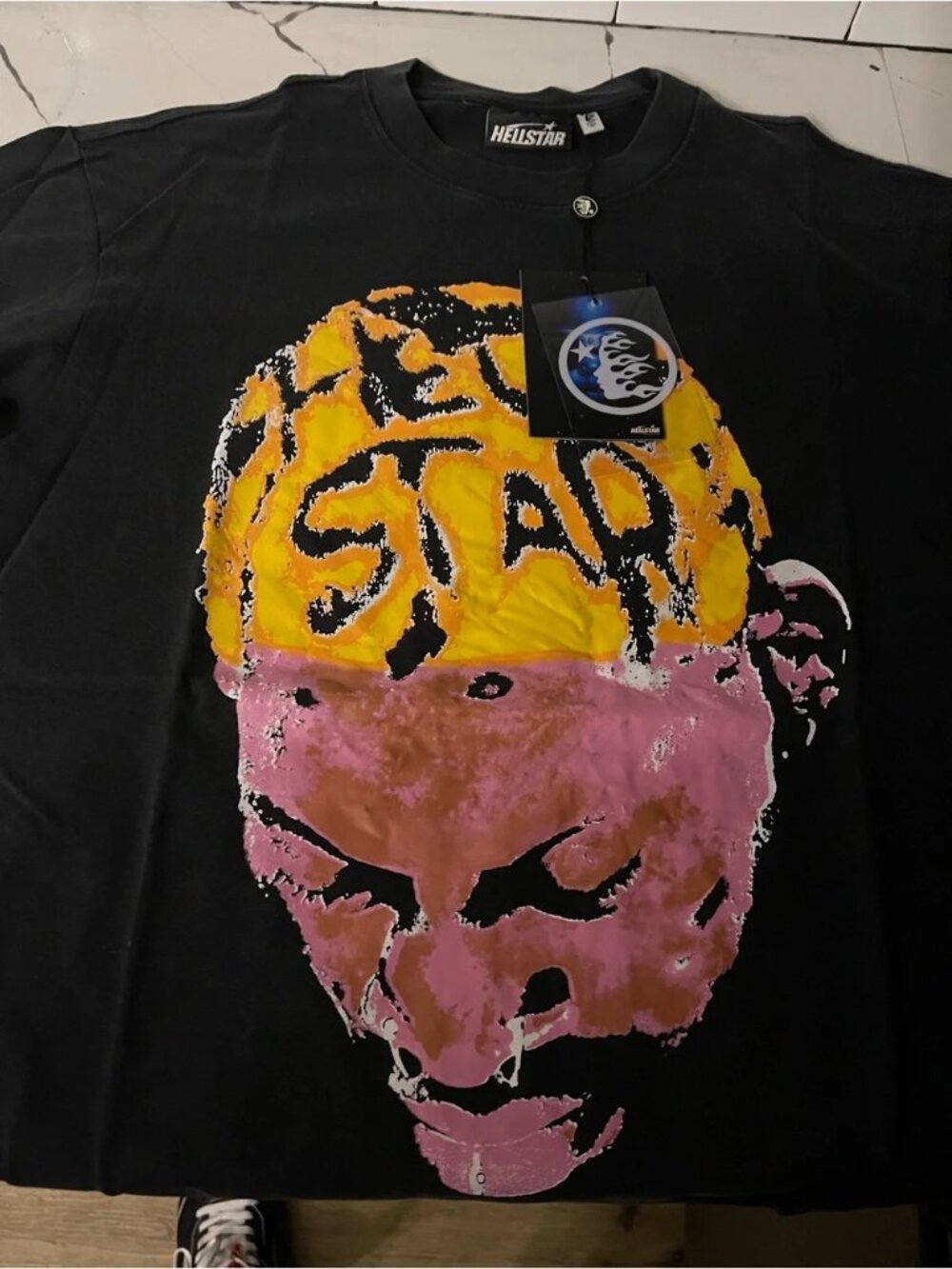 Report Men’s Hellstar Graphic Tee Size L.